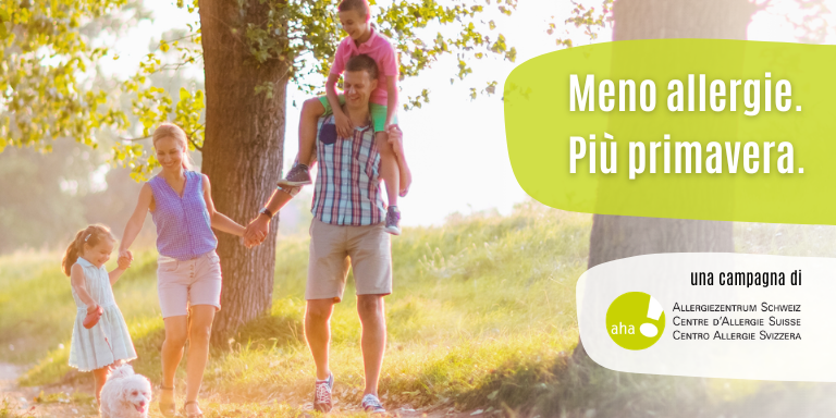 Soggetto della campagna: Una donna siede su una panchina del parco con gli occhi chiusi e rilassati.